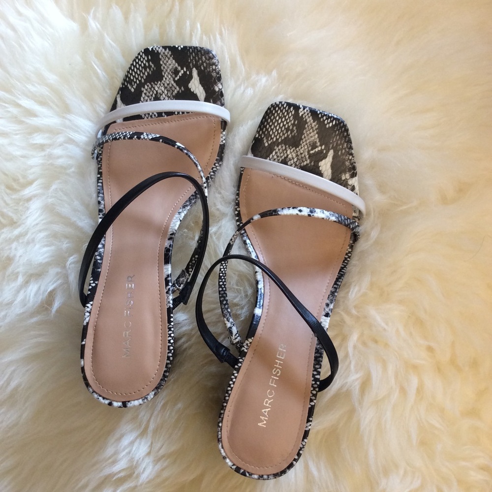 Never Worn Marc Fisher Aliana Sandal